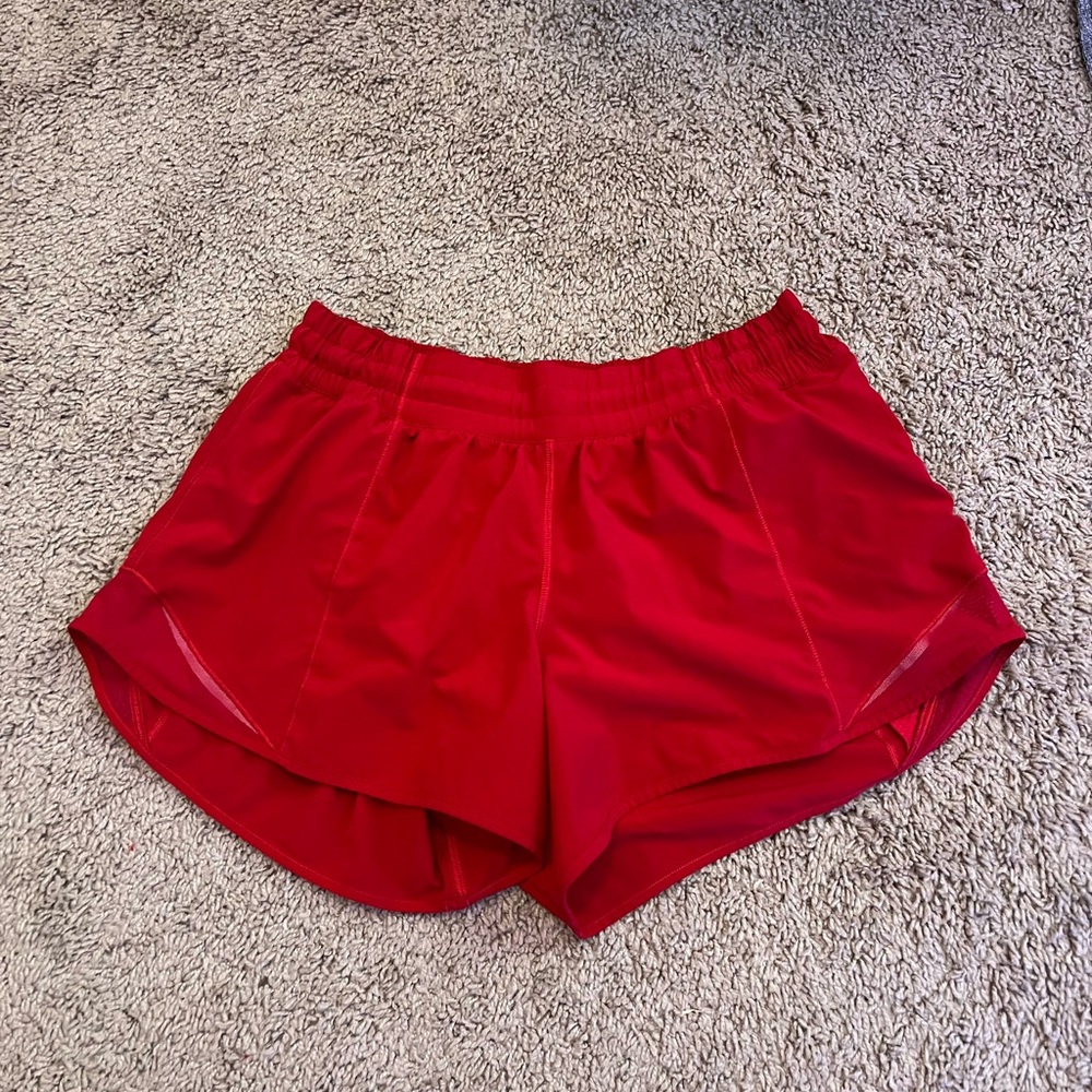 Lululemon hotty hot shorts 4” inseam LW
